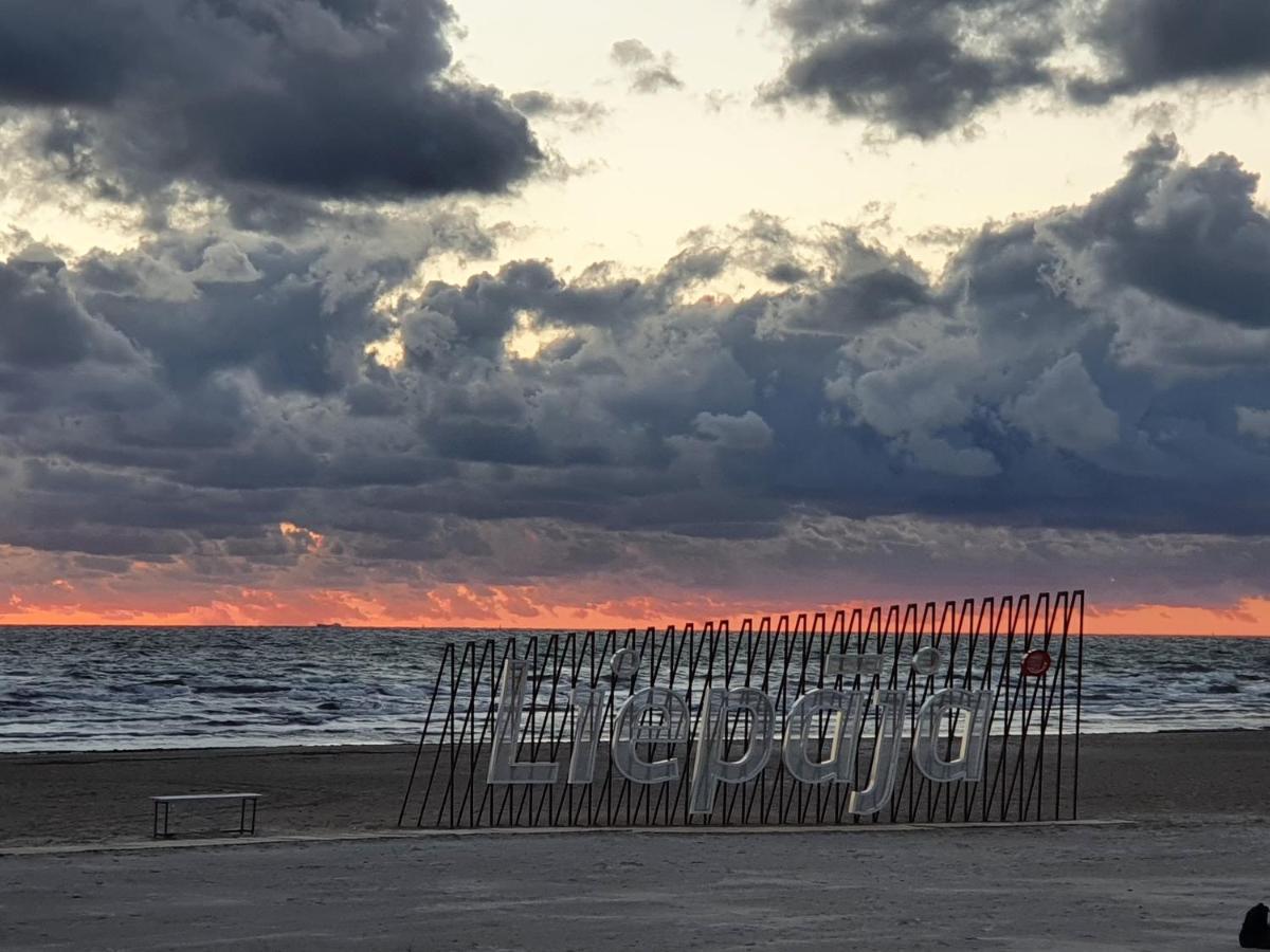Dzintaru Apartaments Liepāja Exteriör bild